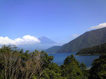 2012.7.10 本栖湖　お札のモデル富士山.jpg